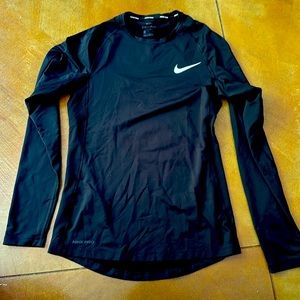 Men’s long sleeve Nike dry fit